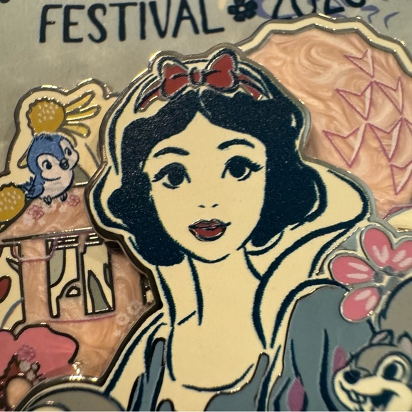 NWT. Snow White Disney Pin - 2023 Epcot Flower and Garden Festival - LE 4000 - Picture 3 of 8